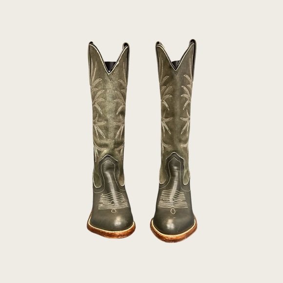 SOLD Vintage Frye Western green leather heeled coastal cowgirl boots - Picture 6 of 12